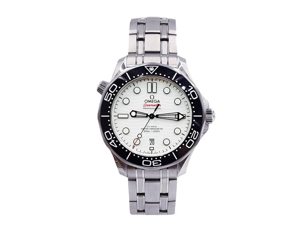 【三重県 菰野町】オメガ シーマスター ダイバー 300M コーアクシャル マスター クロノメーター 42MM メンズウォッチ ホワイト 210.30.42.20.04.001 買取実績 2025.10