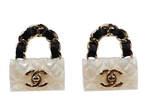【三重県 津市】シャネル ココマーク マトラッセ バッグモチーフ ピアス ホワイト×ブラック×ゴールド 買取実績 2025.11