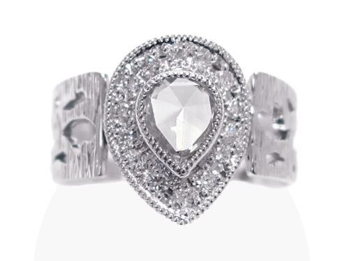 【三重県 鈴鹿市】K18WG ホワイトゴールド ペアシェイプ ダイヤモンドリング 0.43ct 0.12ct 4.5g 買取実績 2026.08