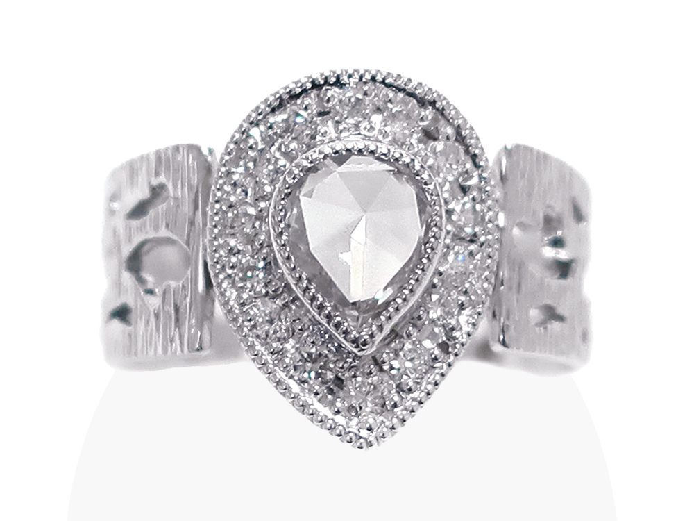 【三重県 鈴鹿市】K18WG ホワイトゴールド ペアシェイプ ダイヤモンドリング 0.43ct 0.12ct 4.5g 買取実績 2026.08