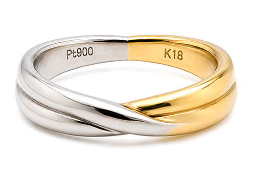 白色のPt900と金色のK18を組み合わせたコンビリング